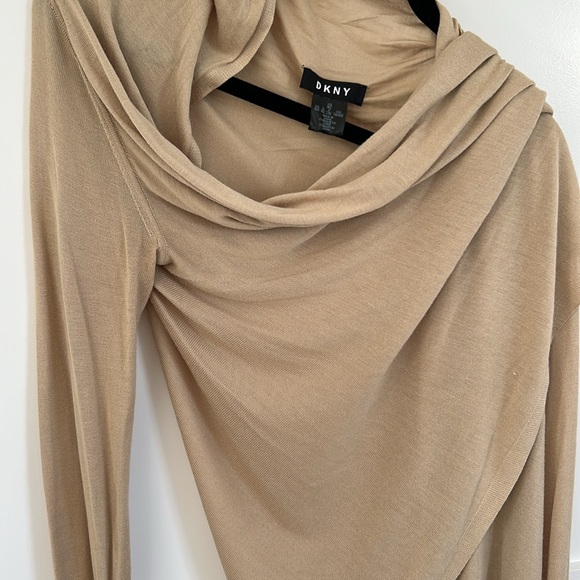 DKNY long sleeved wrap-front cardigan. Great transitional piece,dress up or down - Picture 6 of 6